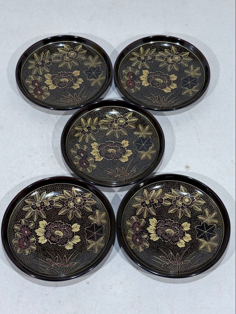 ①輪島塗　塗師 精斎 沈金師 満斎　草花刻菓子皿五客　美品　共箱　送料込