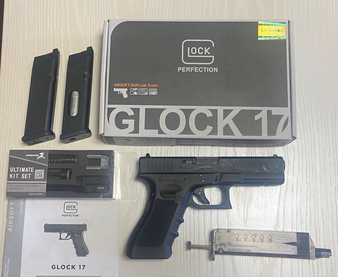 トイガン UMAREX GLOCK 17 + SAMOON ULTIMATE KIT