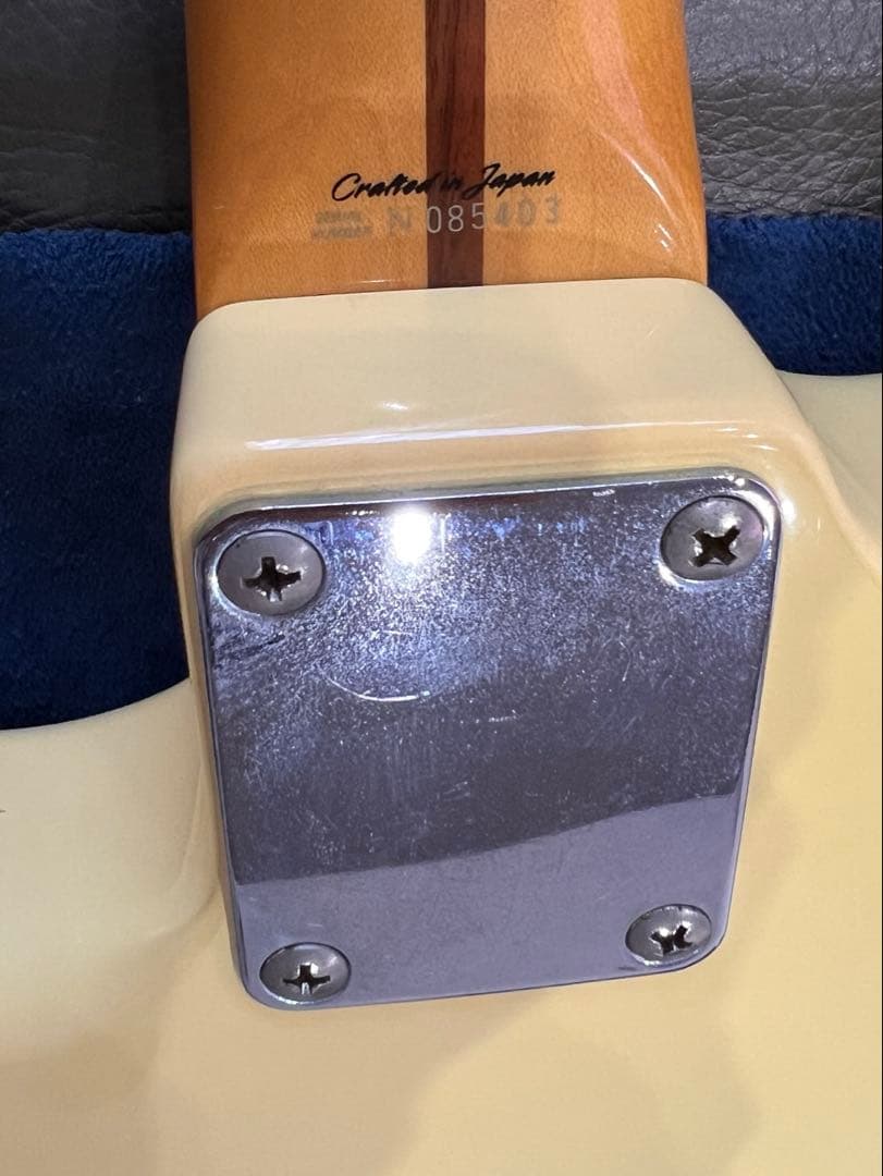 ラージ!リバース!!スキャロップ!!!【希少ネック90'sフェンジャパストラト】