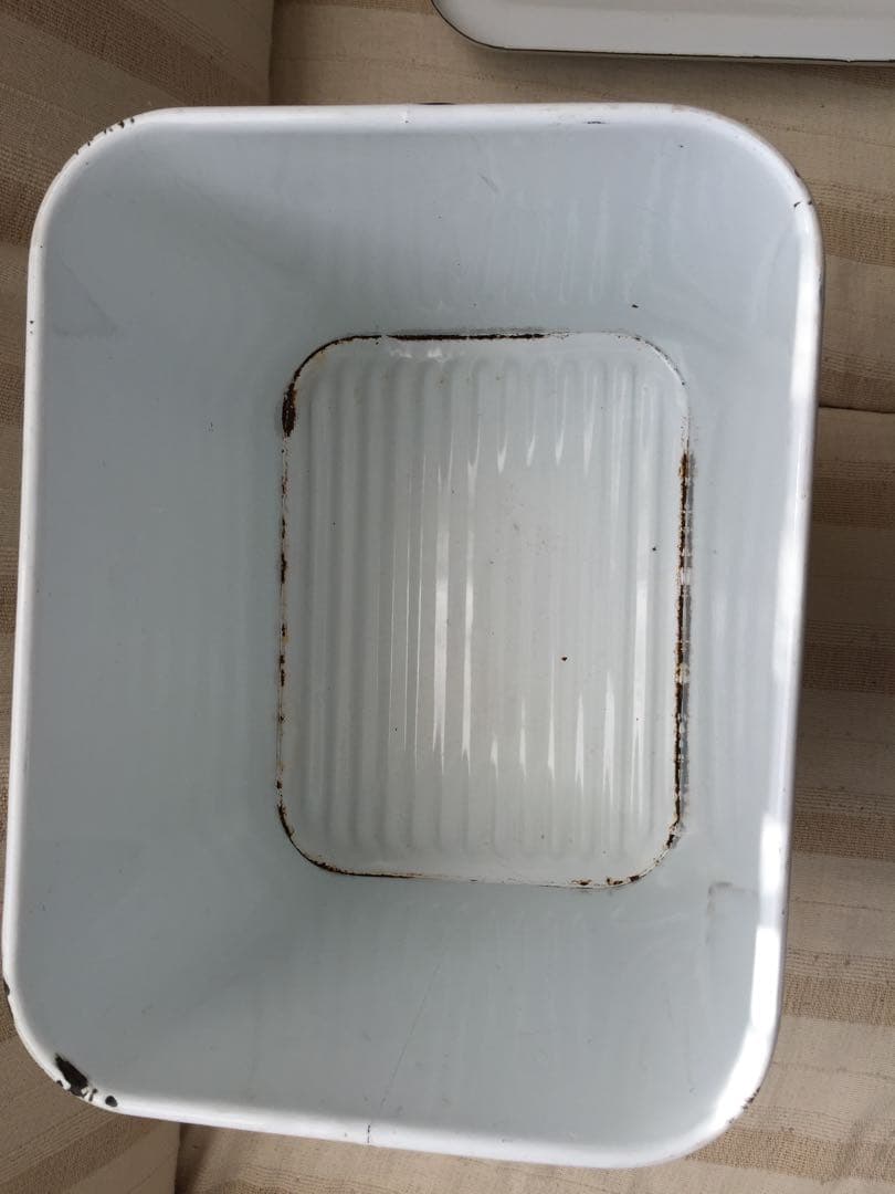 アンティークブレッド缶