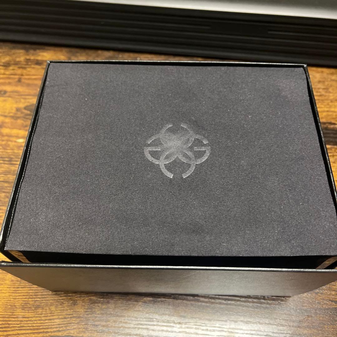 golden concept 44mm ローズゴールド×ブラックシリコン