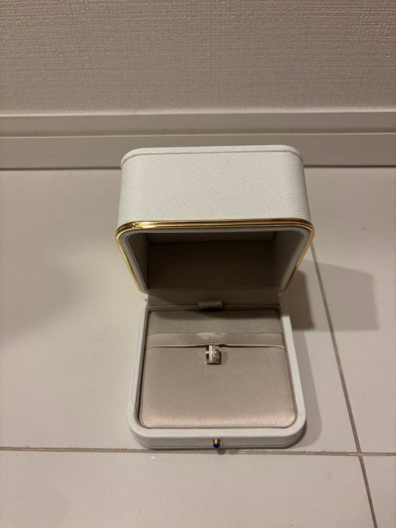 かや　BOUCHERON ブシュロン　ダイヤモンド　イヤーカフ