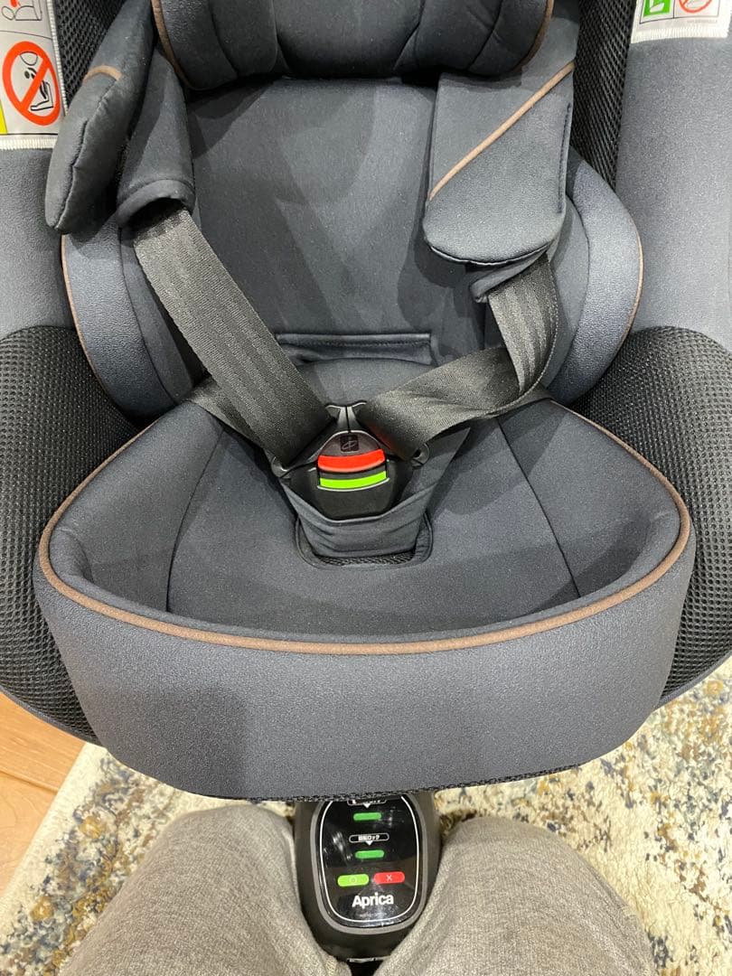 バ*ト様 極美品！アップリカ　Aprica　クルリラビッテエックス　R129適合