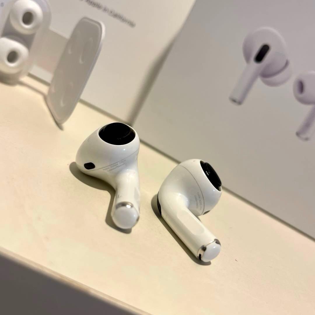 【AirPods Pro 第1世代 】本体 ホワイト 充電ケース付き