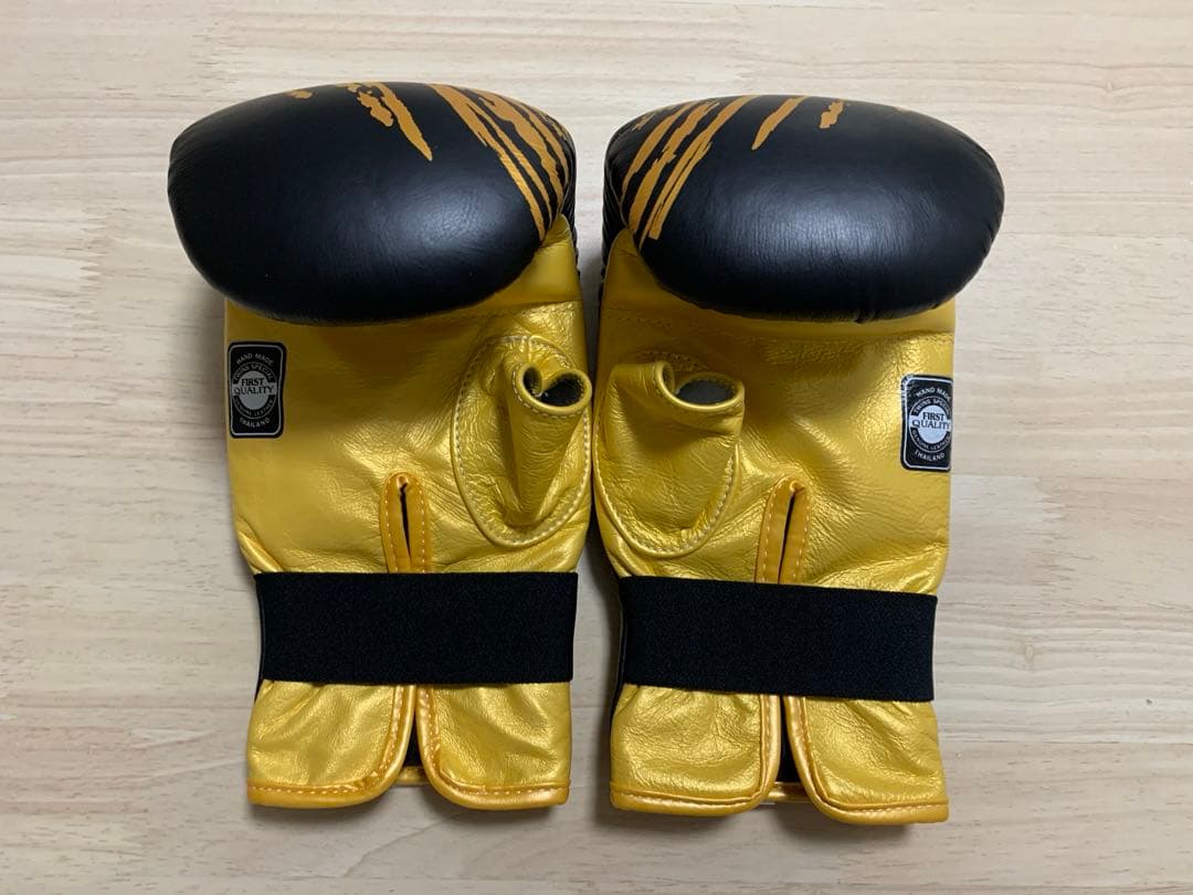 【未使用】TWINS SPECIAL パンチンググローブ Lサイズ