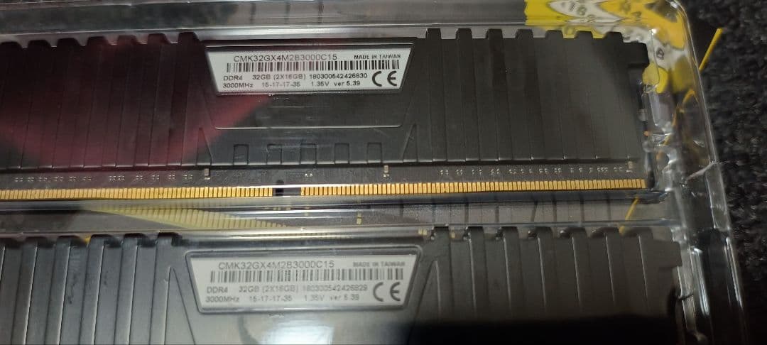 DDR4 メモリ Corsair 32GB 16GB×2 コルセア