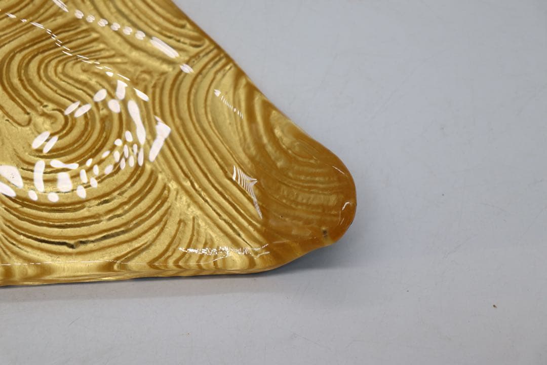 坂田甚内作　三角皿　ガラス　黄　名人作　送料込み250605