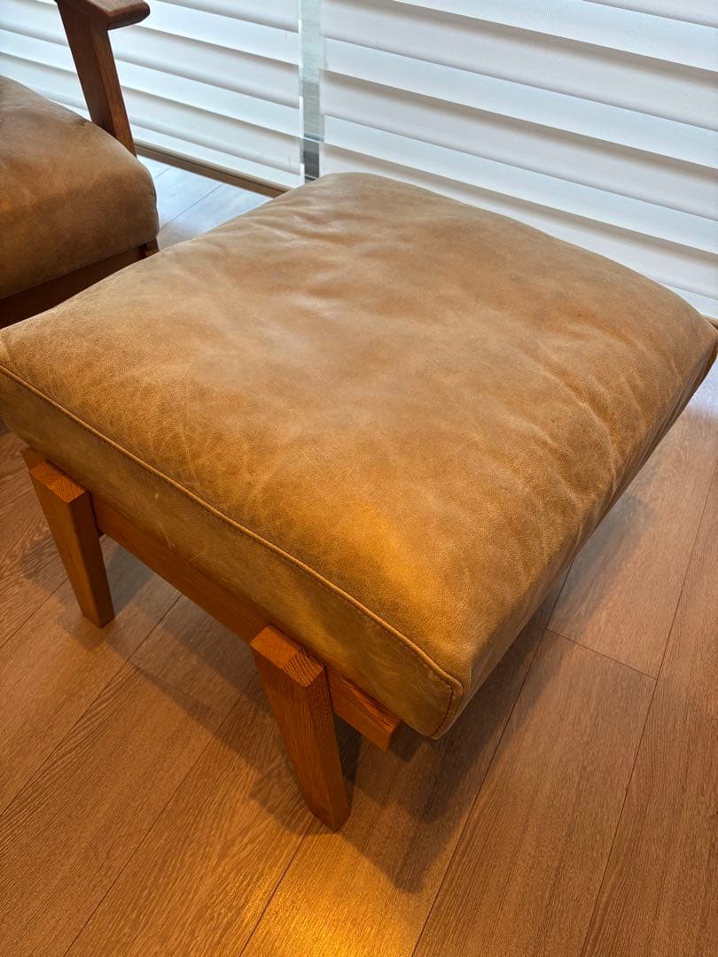 BOTHY urban research doors オットマン　オーク無垢材