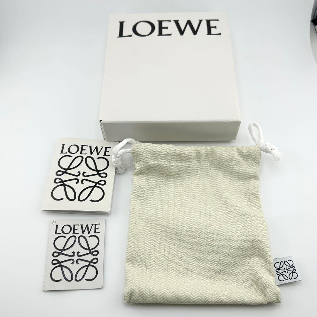 ✨未使用級・箱保存袋付き✨　LOEWE ロエベ　ブローチ　アナグラム　ゴールド