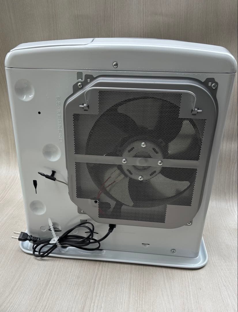 美品石油ファンヒーター FW−4223NC 2023年製
