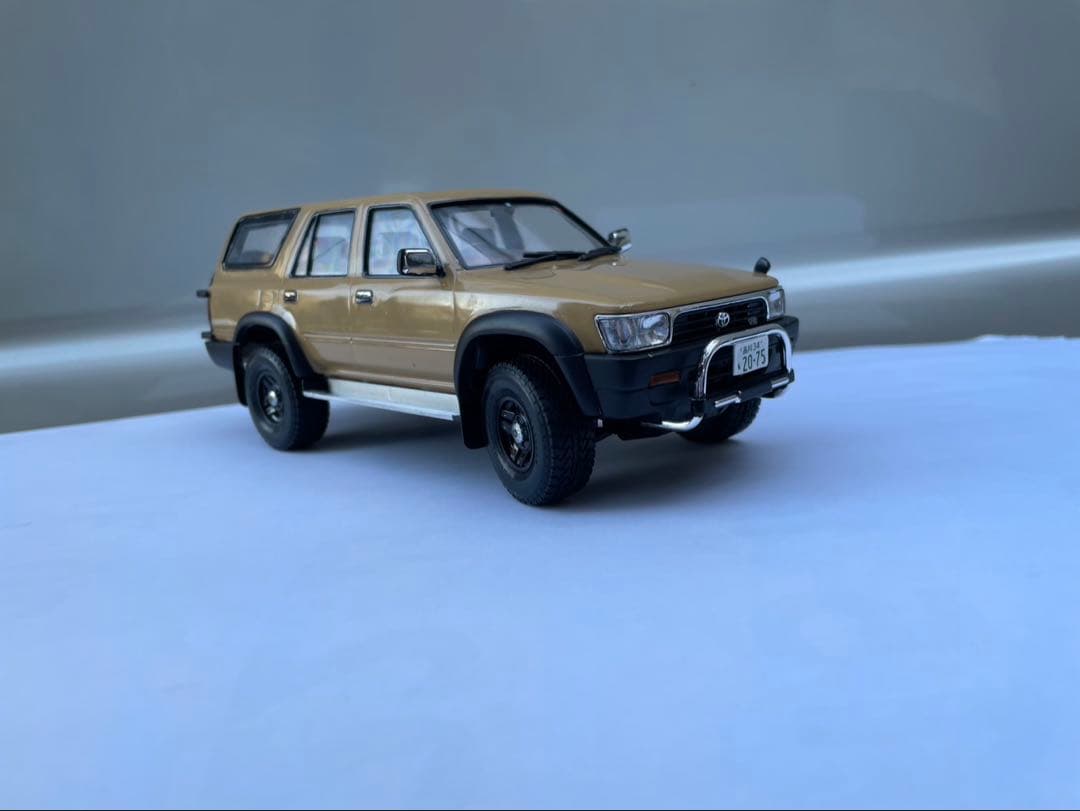 1/24 アオシマハイラックスサーフの完成品