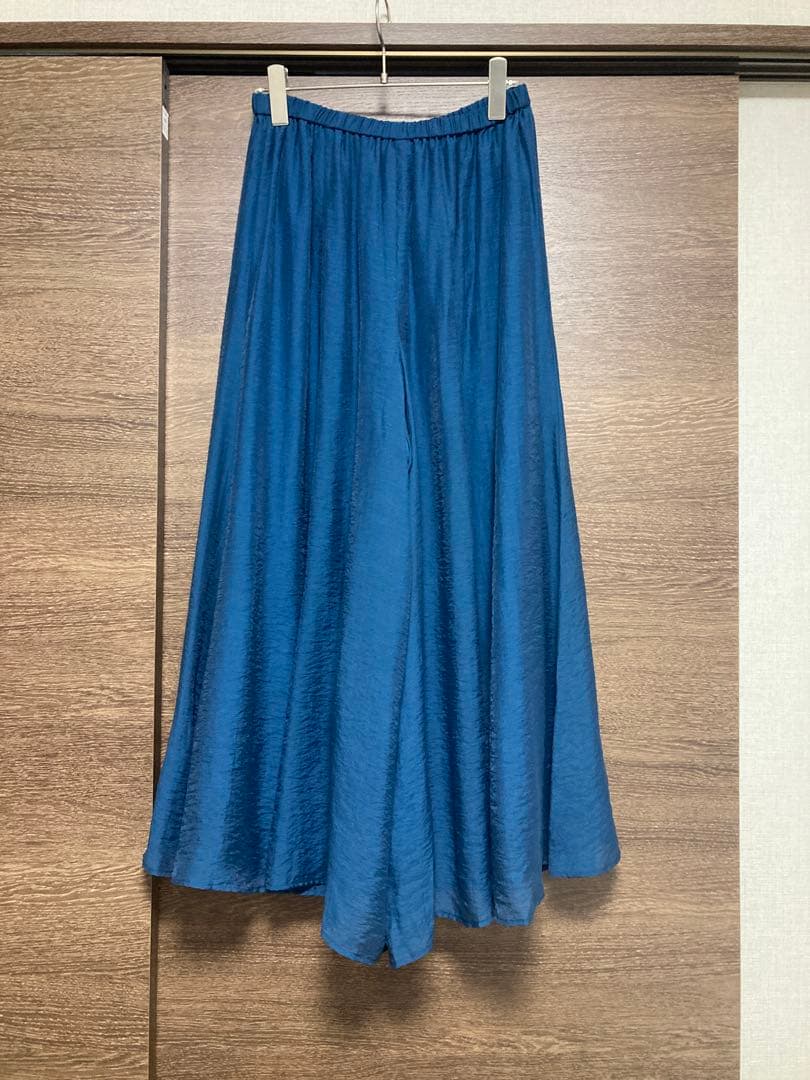 新品　タグ付き　シビラ　ガウチョパンツ　ブルー　M