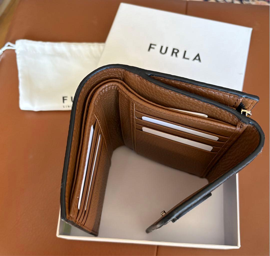 FURLA 財布