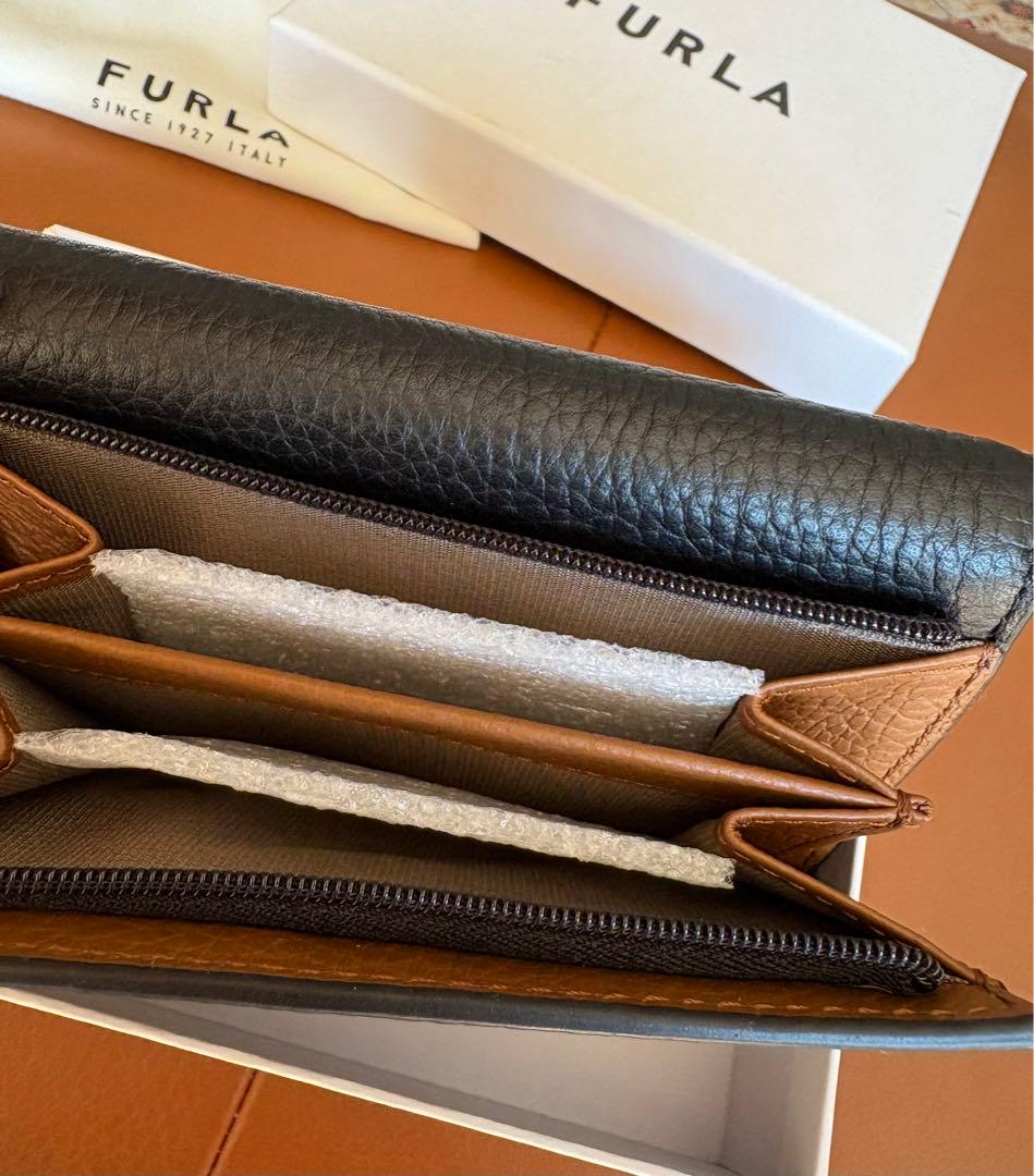 FURLA 財布
