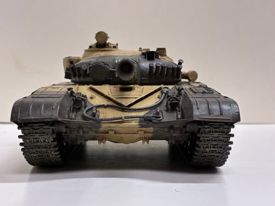 タミヤ　1/35 T-72M1 戦車　完成品　模型　戦車　プラモデル　イラン
