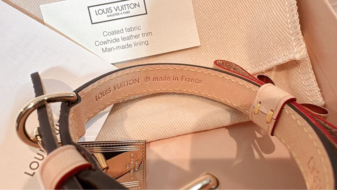 ルイヴィトン　リボン首輪