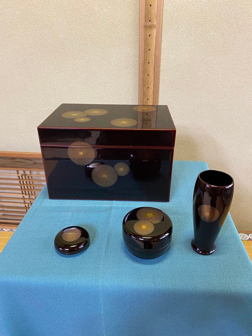 茶道具/茶箱 唐松蒔絵 利休茶箱 溜真塗り 唐松紋 3点セット 工芸品 美品