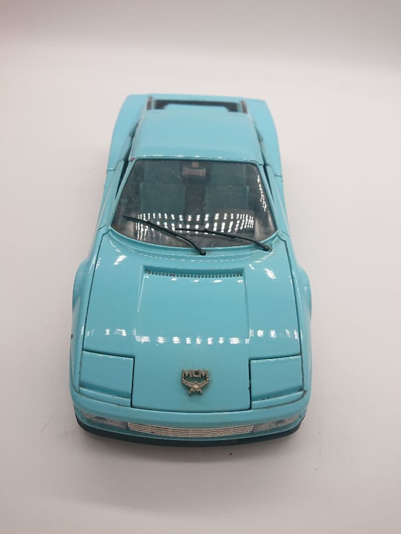 MCM Bburago　ブラーゴ　フェラーリ テスタロッサ　1984　1/18