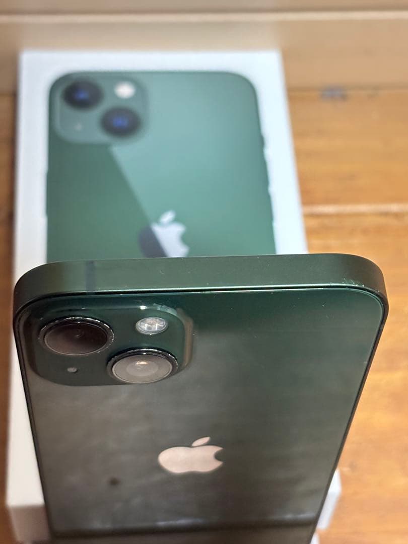 Apple iPhone 13 グリーン