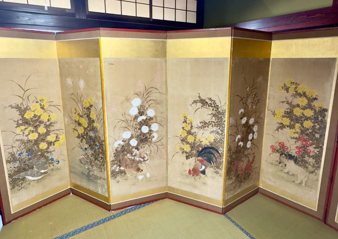 明治後期 六曲 一 双屏風 金沢金箔 猫犬絵