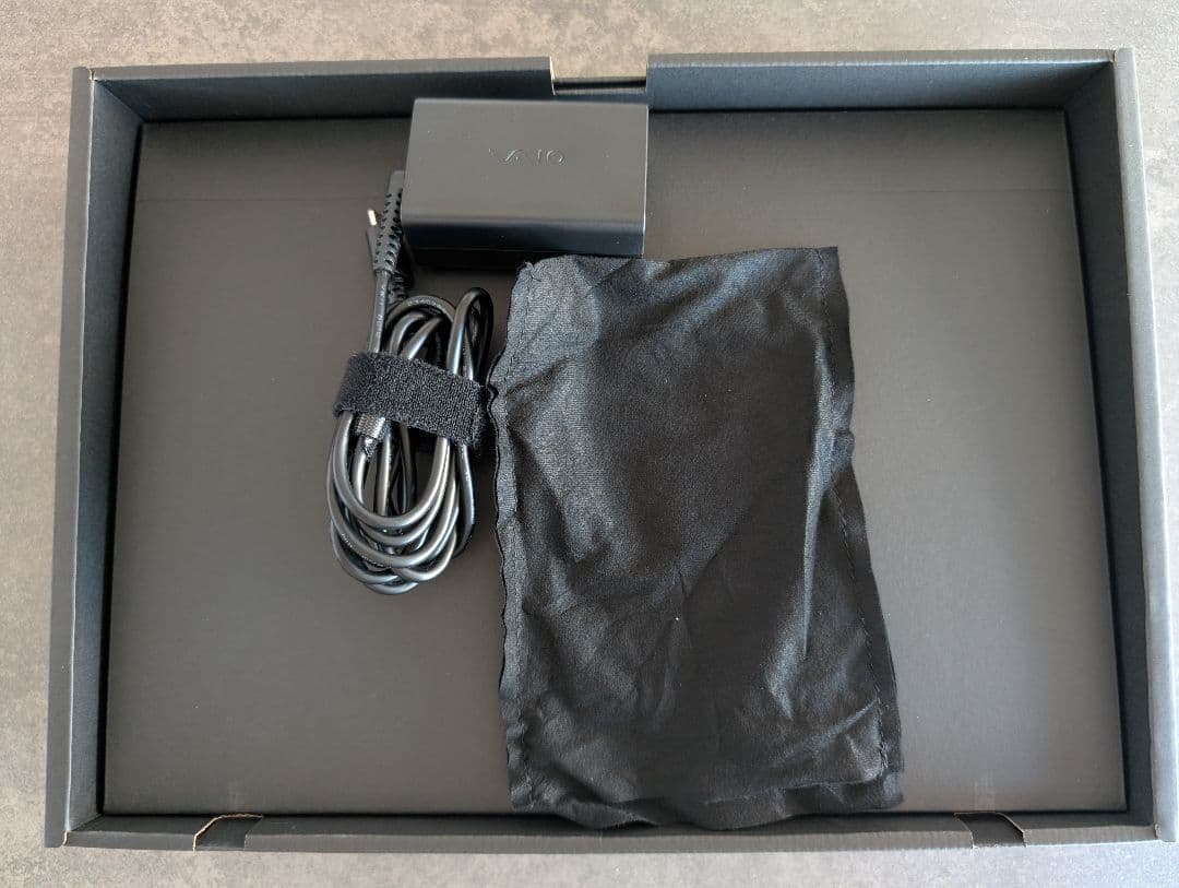 VAIO SX14 漆黒 限定モデル ALL BLACK 隠し刻印キーボード