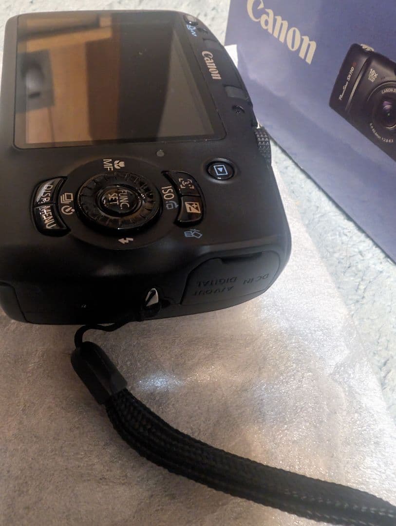 Canon PowerShot SX110 IS 本体と付属品