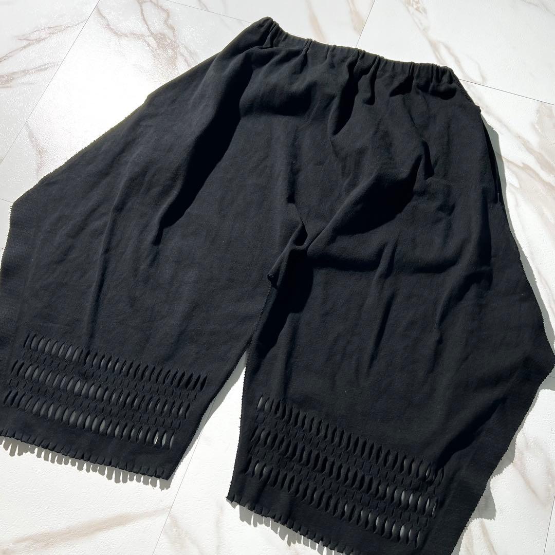 入手困難✨ イッセイミヤケ サルエルパンツ 切りデザイン コットン素材 黒色