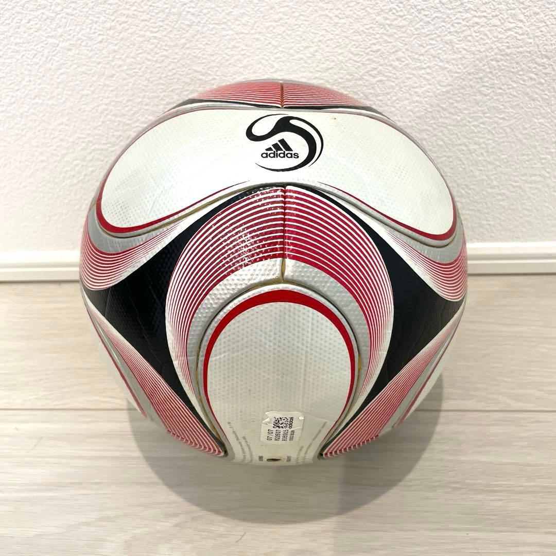 チームガイストii　adidas サッカーボール サイズ5