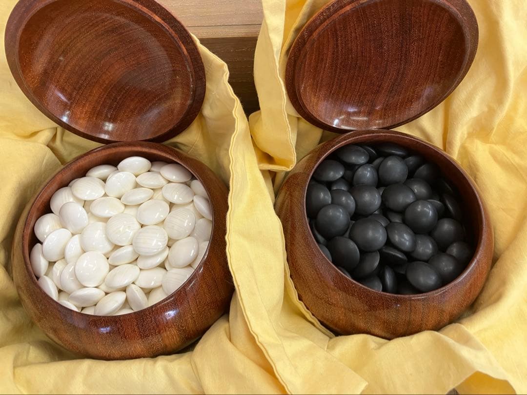 本榧囲碁盤 7寸 石つき