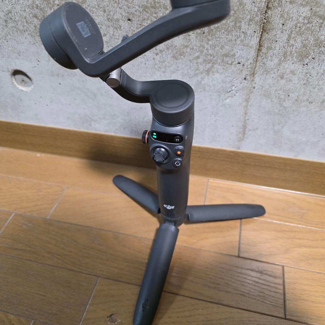 DJI Osmo Mobile 6 スマートフォン用ジンバル　3軸スタビライザー