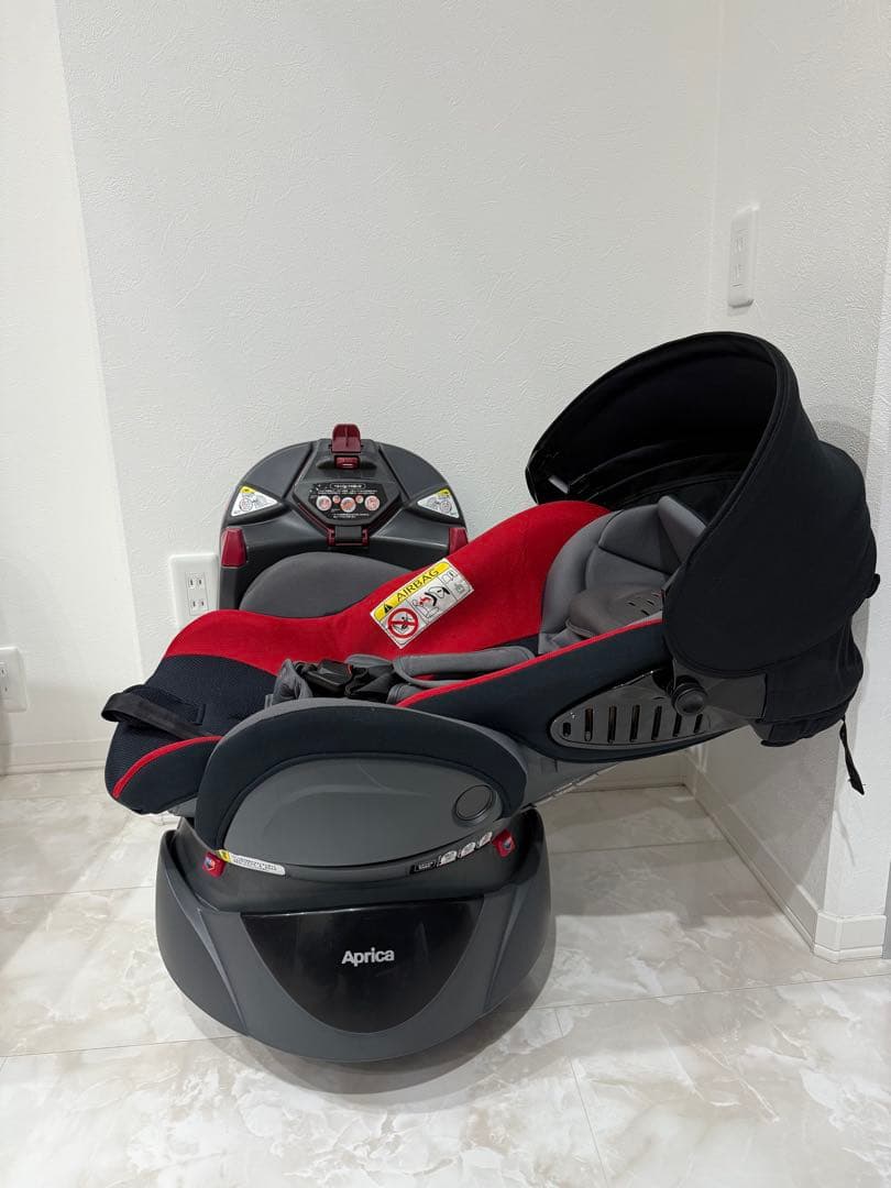 【極美品】Aprica チャイルドシート ディアターンプラスプレミアム 新生児