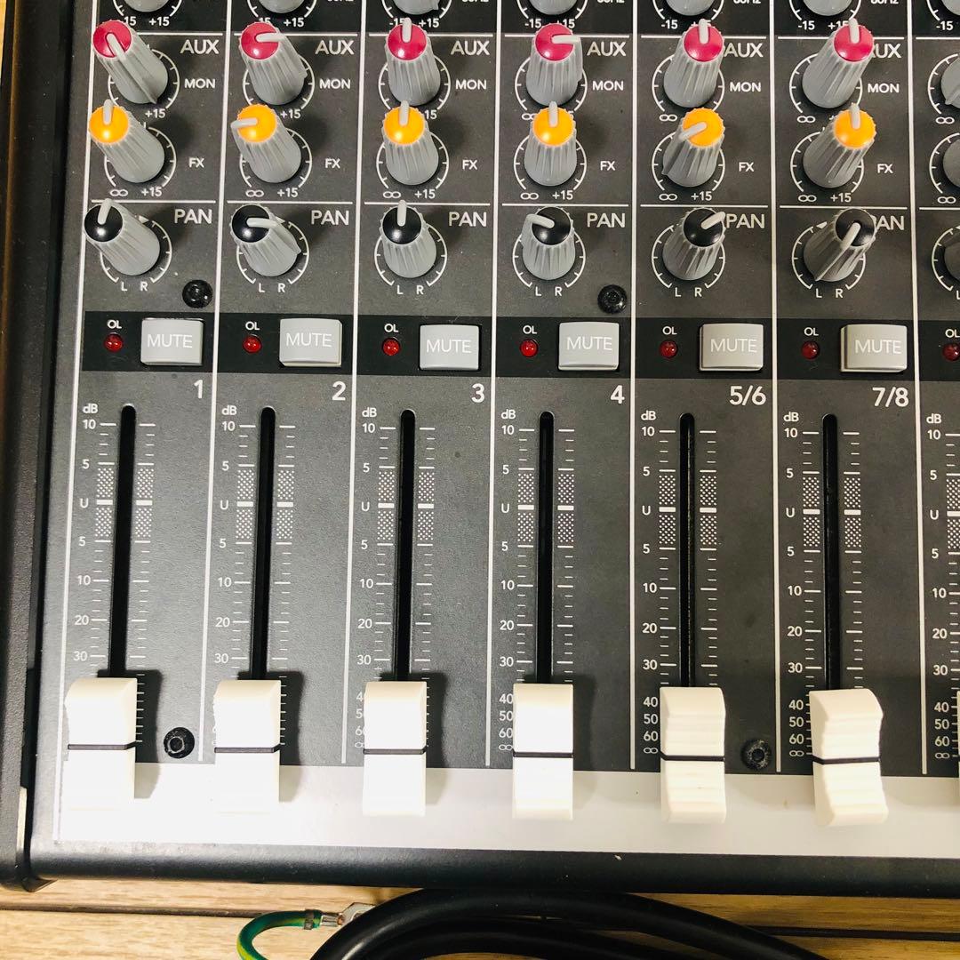 【極美品】MACKIE ProFX12 12チャンネルミキサー