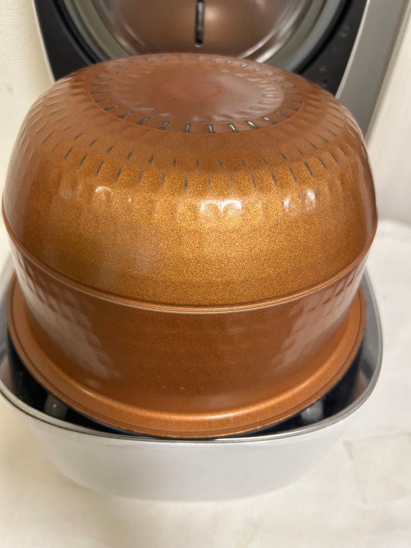 東芝 TOSHIBA 真空圧力IH炊飯器 RC-10VSP 2020年製