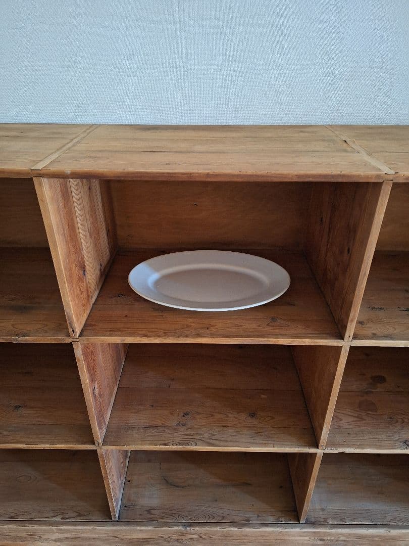 クランクマルチェロ　ベルギーオープンシェルフ