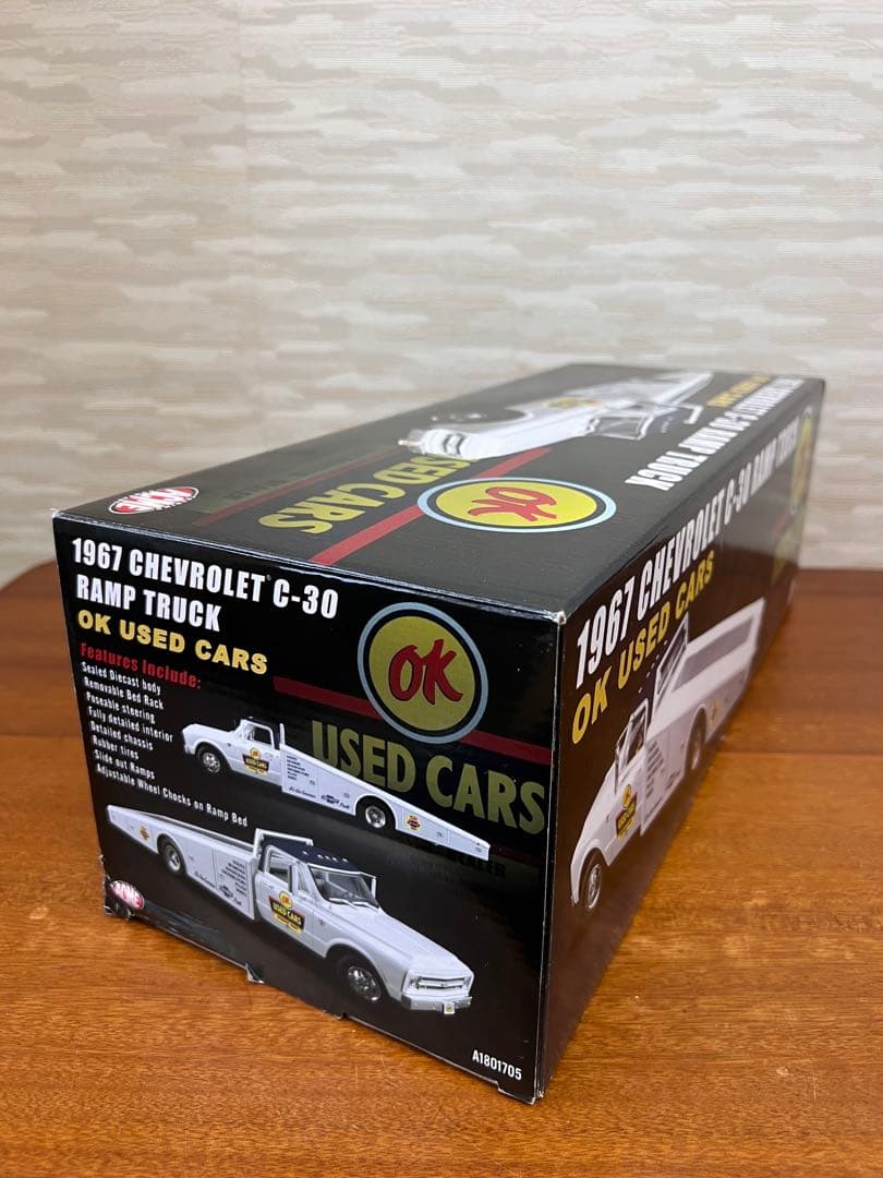 No227ミニカー1/18 CHEVROLET C-30 RAMP TRUCK