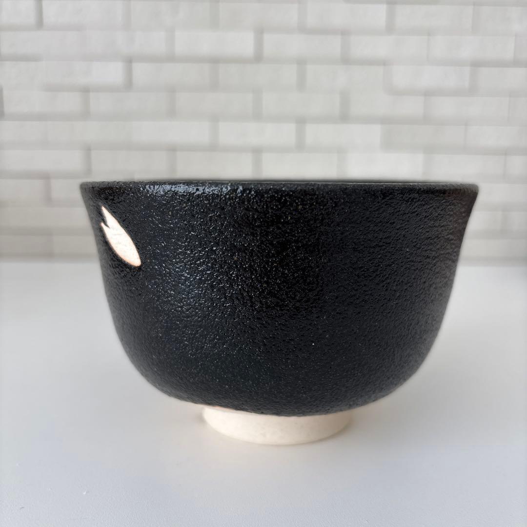【新品未使用】抹茶茶碗　兎月窯　杉浦芳樹作　瀬戸焼　御題『桜』茶碗　共箱ウコン布