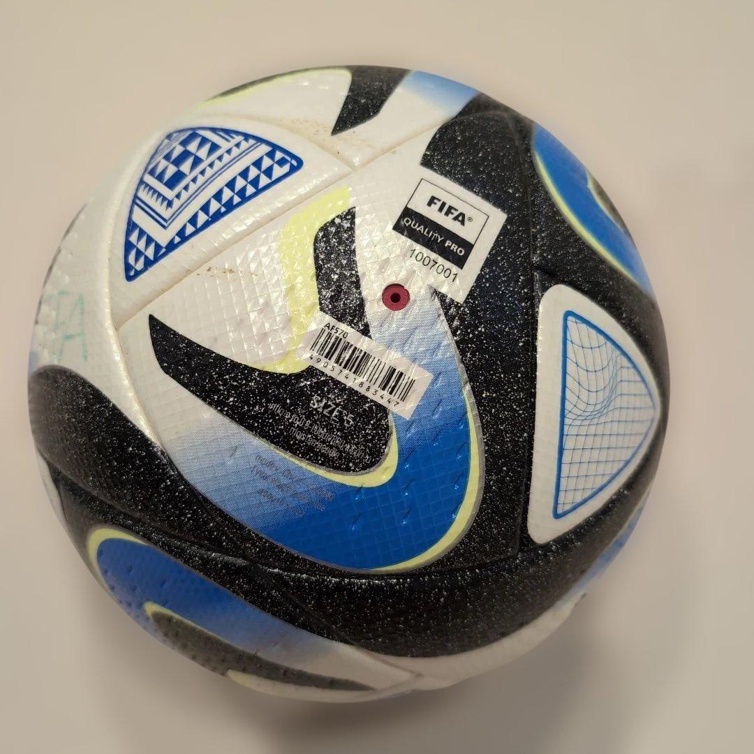 adidas サッカーボール 公式サイズ ホワイト/ブルー/ブラック　５号