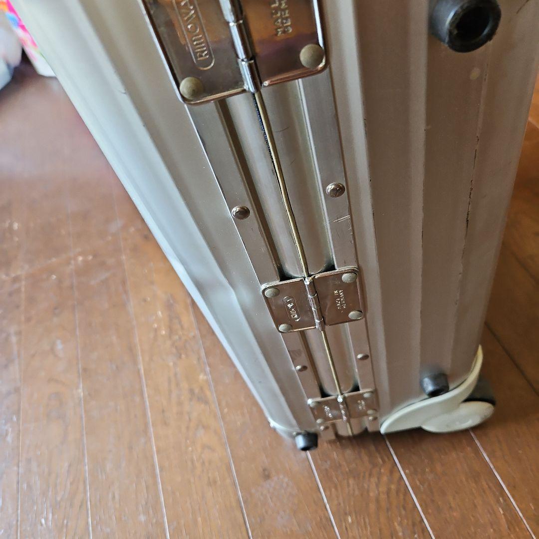 RIMOWA シルバー キャリーケース 小型