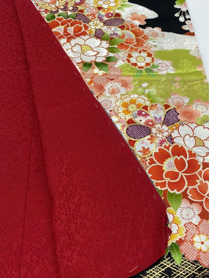 振袖 仮絵羽 刺繍 金彩 紋意匠 正絹 未仕立て品 八掛付き