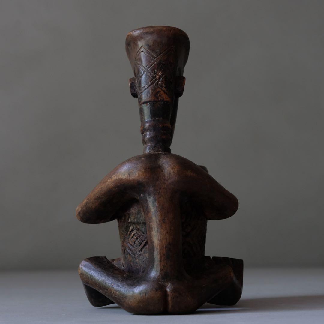 アフリカ 小物入れ付き木彫　オブジェ プリミティブ アート アンティーク