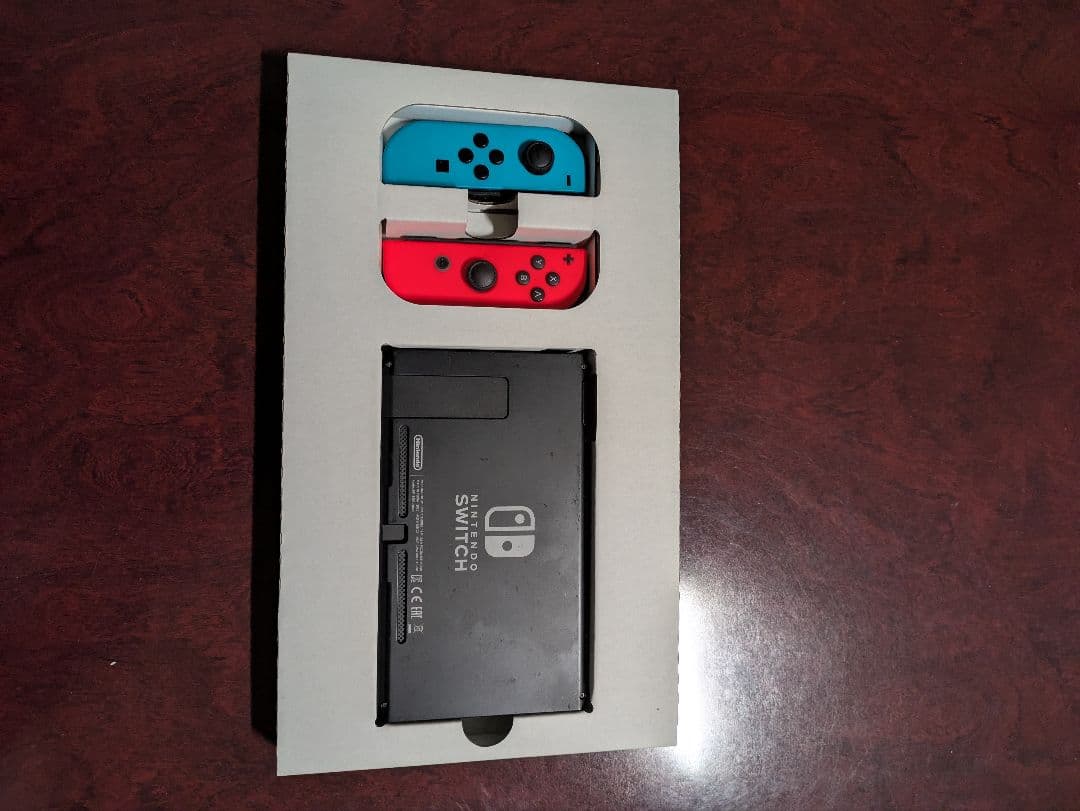 Nintendo Switch 本体 ネオンレッド・ネオンブルー