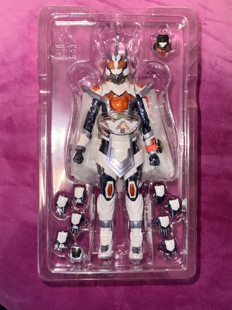 仮面ライダーマジェード　サンユニコーン　SHFiguarts