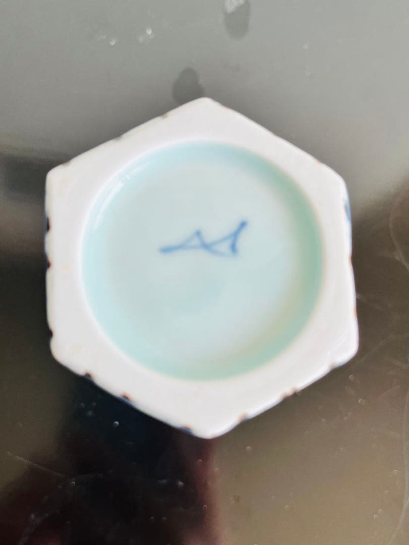 宮岡麻衣子　花月窯　よろけ縞文六角置き掛け花入　花器　陶芸　染付