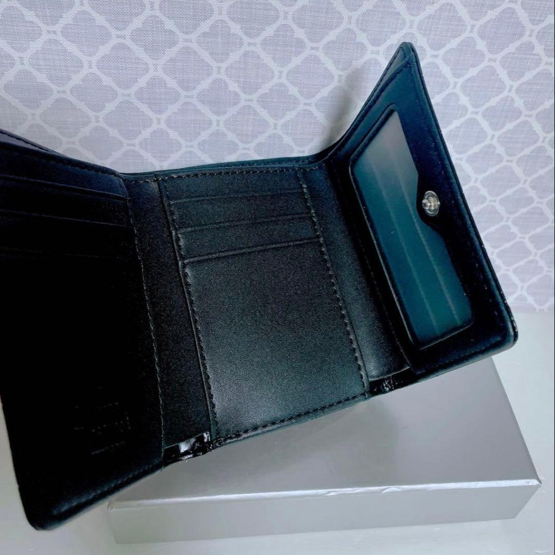 【新作☆内側に素敵な柄】新品 ヴィヴィアン・ウエストウッド 三折り財布 黒