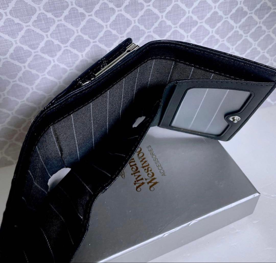 【新作☆内側に素敵な柄】新品 ヴィヴィアン・ウエストウッド 三折り財布 黒