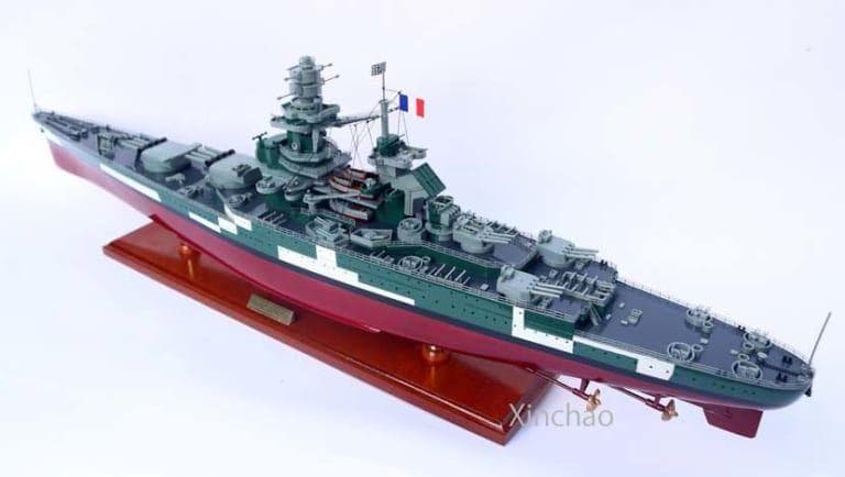 新品未使用 フランス戦艦 リシュリュー 100cm 精密級完成品