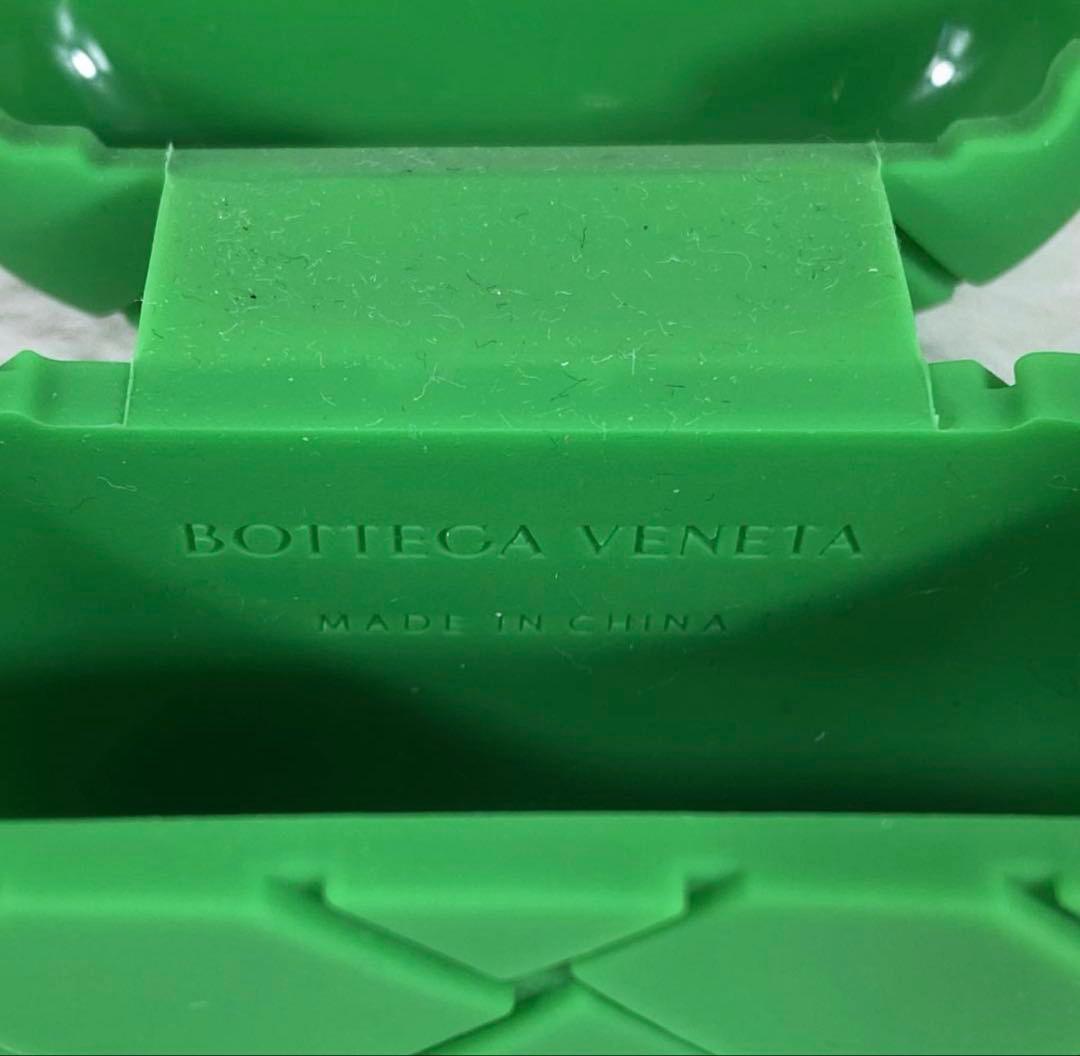 BOTTEGA VENETA AirPods Proケース