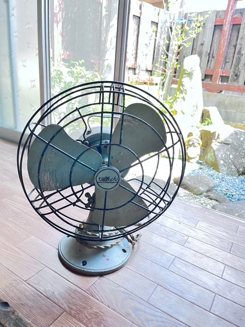 ヨ*ん様 レトロ　クラシックデザイン扇風機 3枚羽 お部屋のインテリア