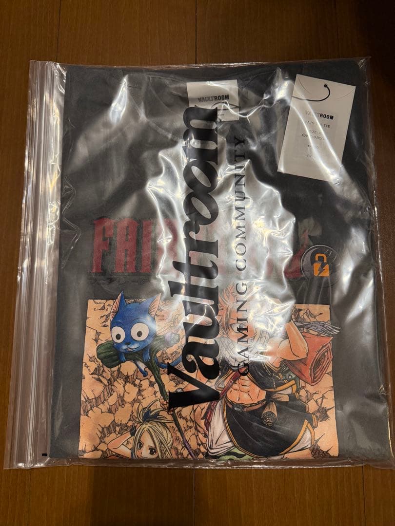 トップス VAULT ROOM FAIRY TAIL TEE / CHARCOAL