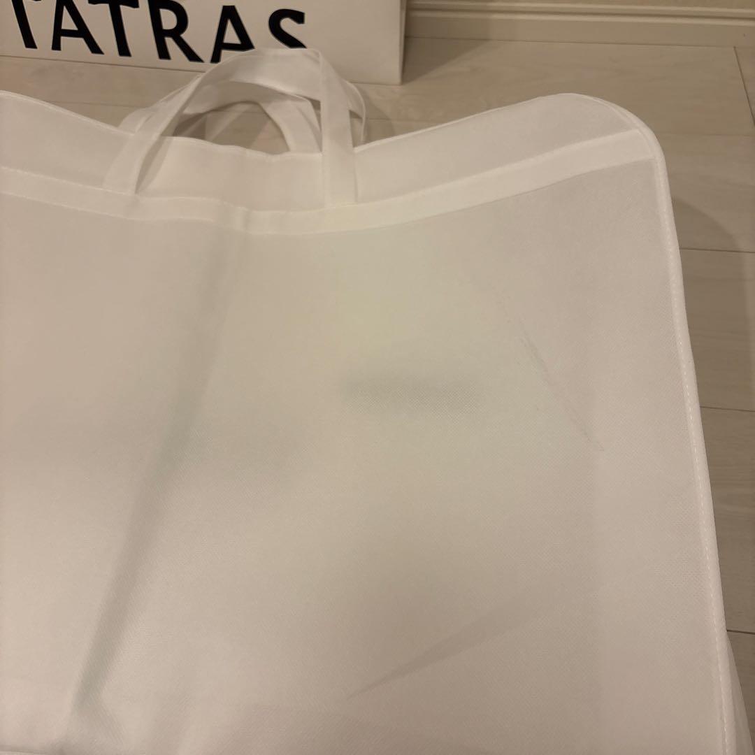 新品✴︎タトラス　TATRAS ガーメントケース2枚　ショップバッグ大小